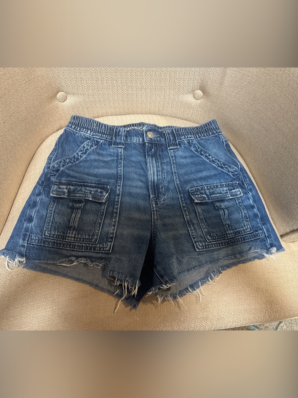 American Eagle Size 4 Blue Denim Jean Shorts Frayed Hem Cargo Pockets